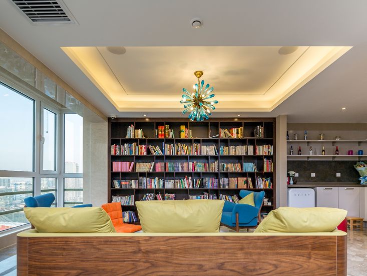 中配全铝家居，打造未来感生活空间